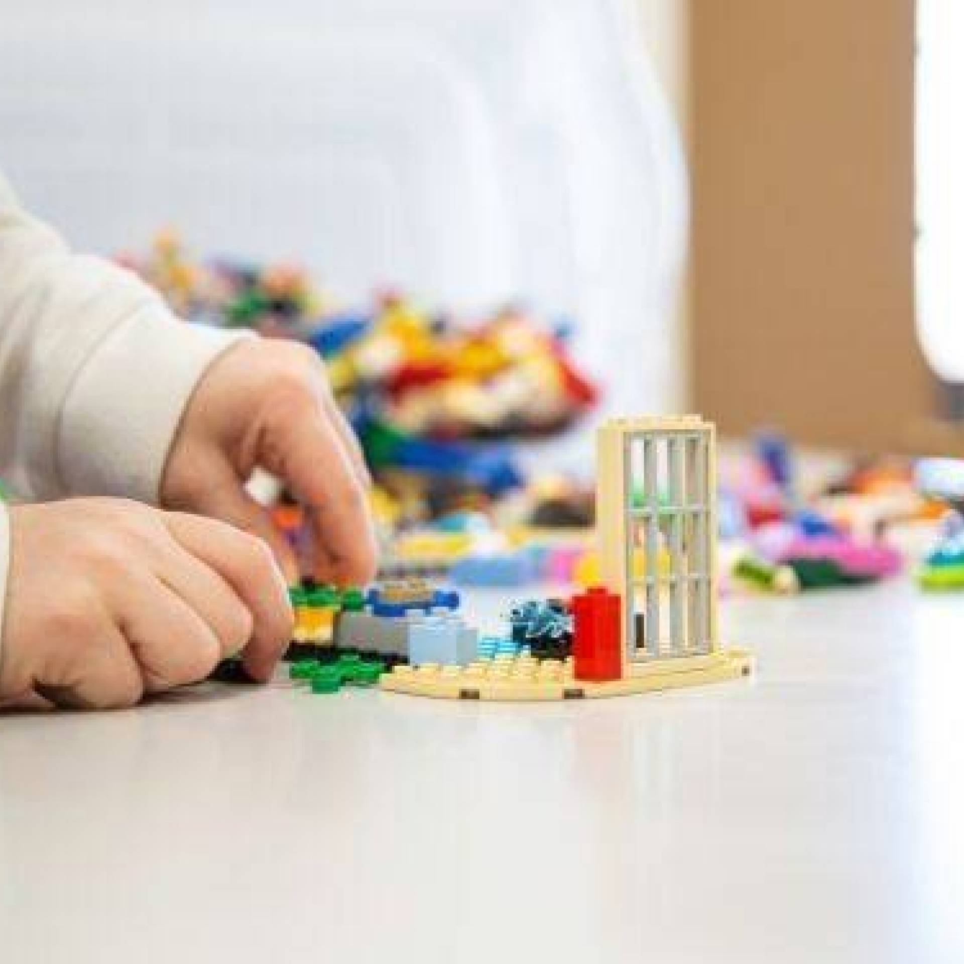 Pomysły na prezenty z klocków Lego dla wyjątkowych dzieci w Twoim życiu